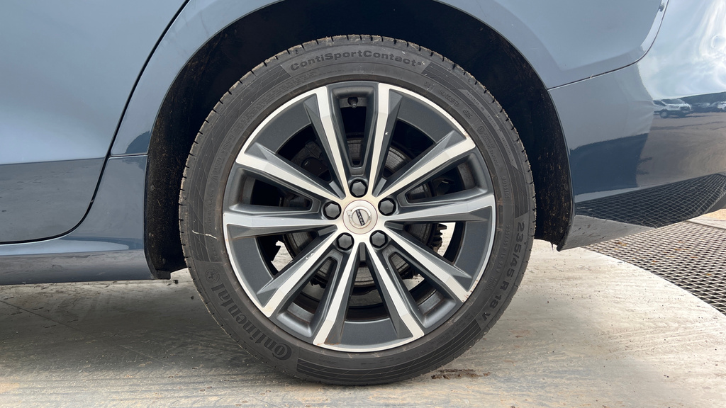 Volvo V60 R-design, B3 Mild Hybrid Grey #20