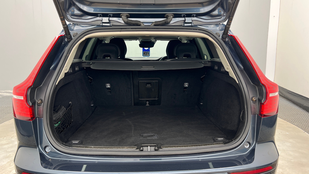 Volvo V60 R-design, B3 Mild Hybrid Grey #15