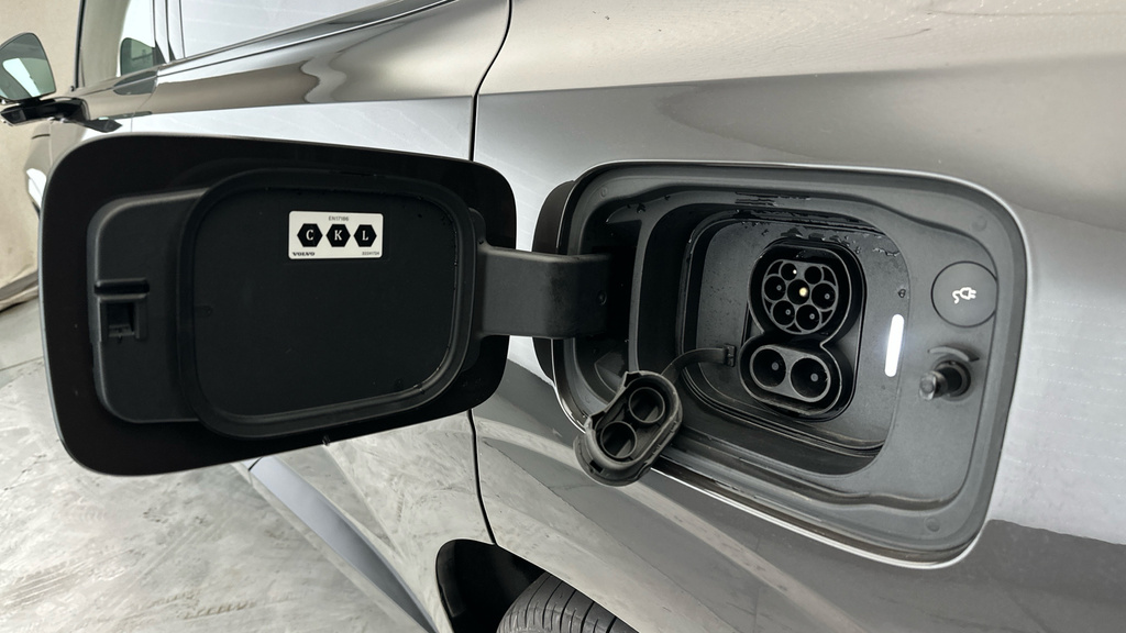 Volvo EX90 Ultra, Twin Motor Performance Retractable Towbar #30