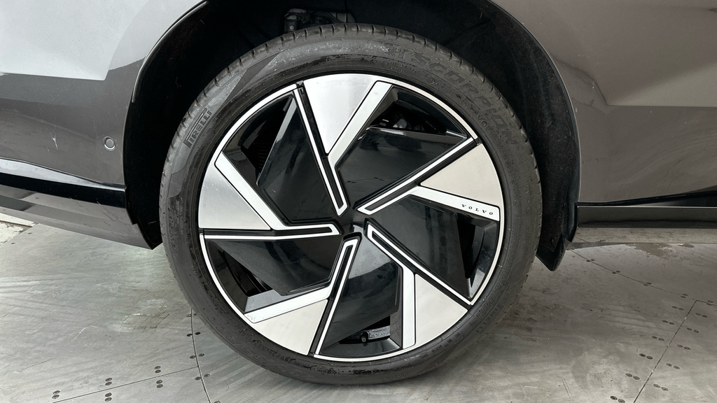 Volvo EX90 Ultra, Twin Motor Performance Retractable Towbar #28