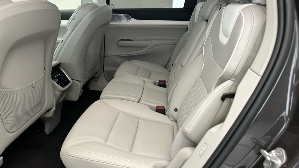 Volvo EX90 Ultra, Twin Motor Performance Retractable Towbar #23