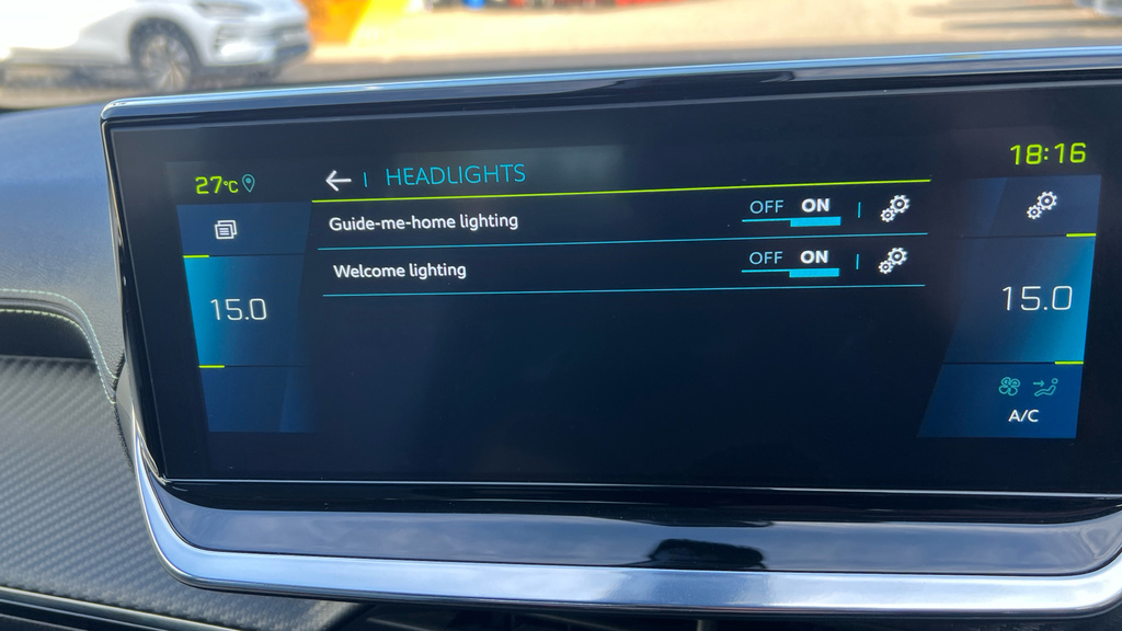 Peugeot e-208 50Kwh Allure White #45