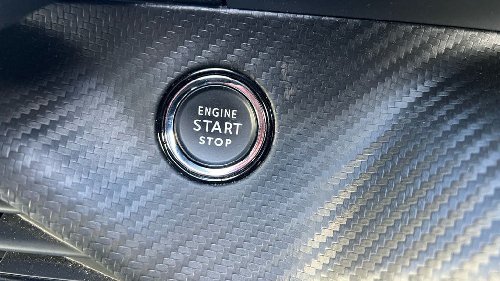 Peugeot e-208 50Kwh Allure White #49