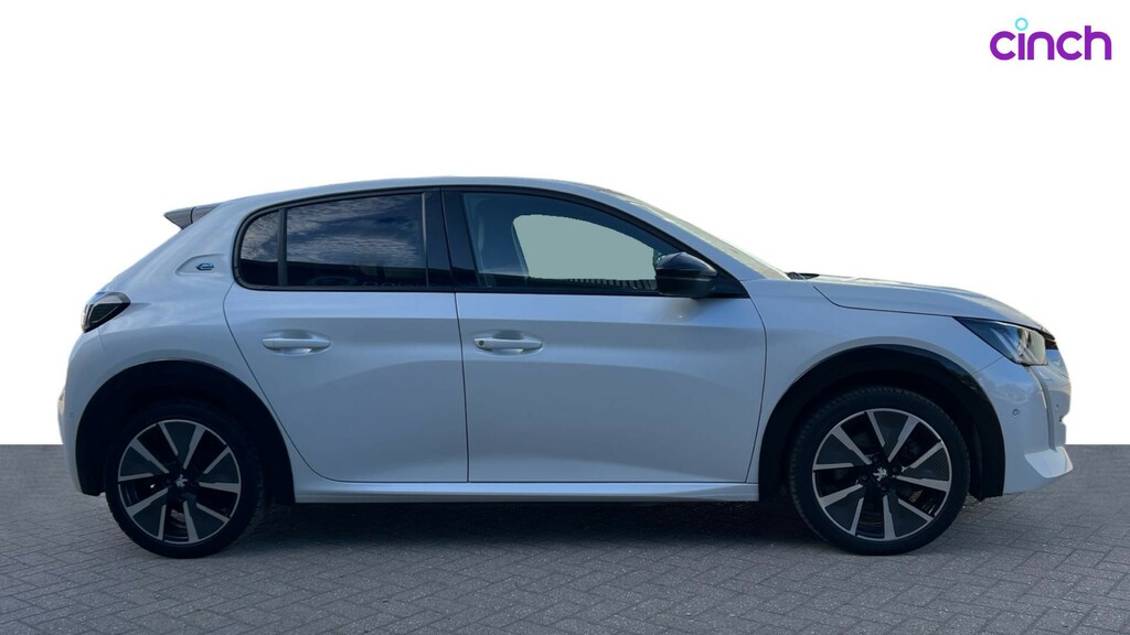Peugeot e-208 50Kwh Allure White #2