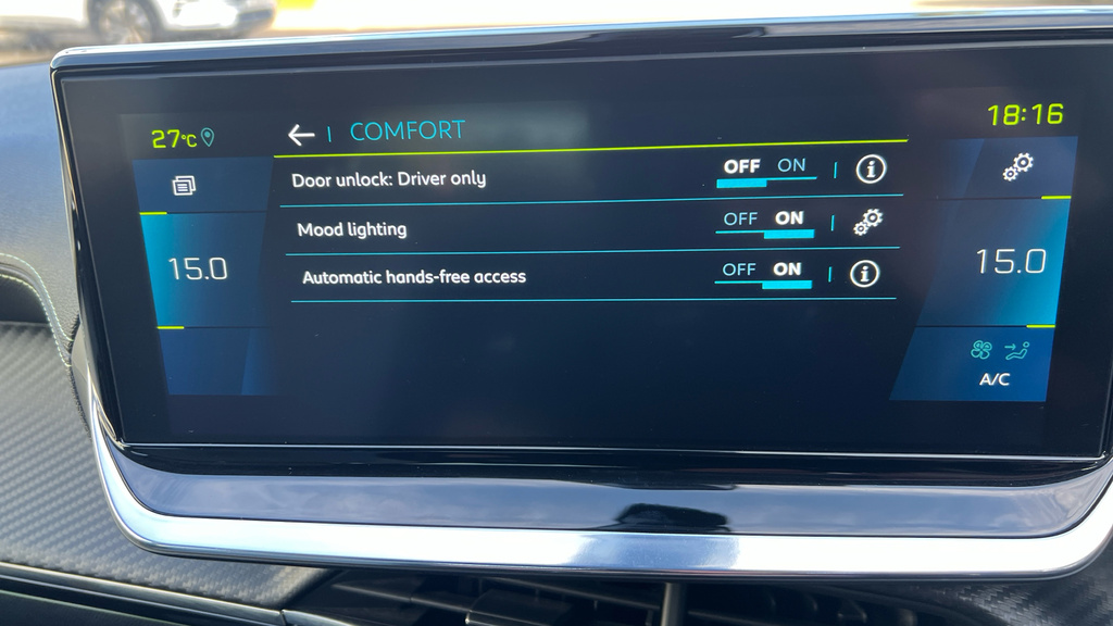 Peugeot e-208 50Kwh Allure White #46