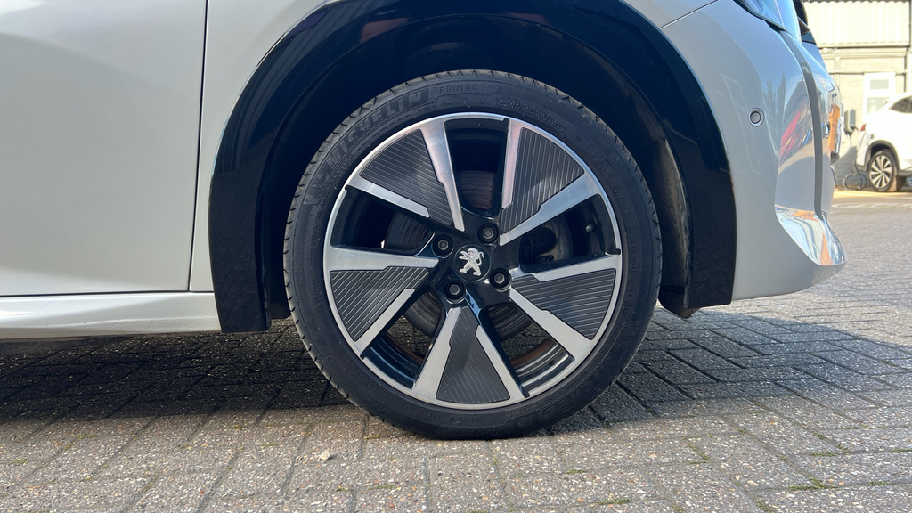 Peugeot e-208 50Kwh Allure White #25