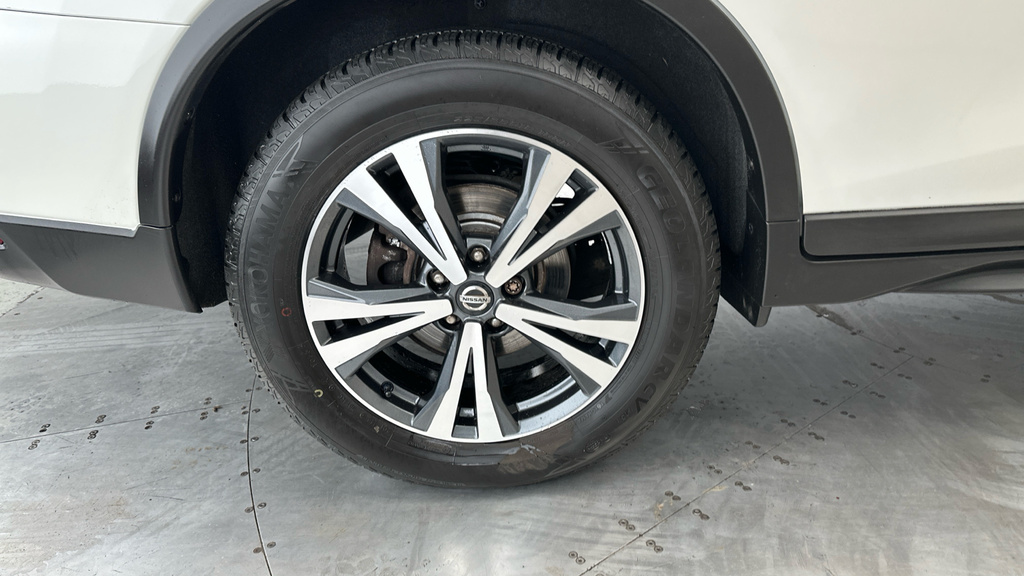 Nissan X-Trail Tekna Black #25