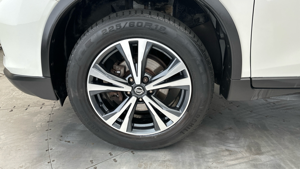 Nissan X-Trail Tekna Black #23