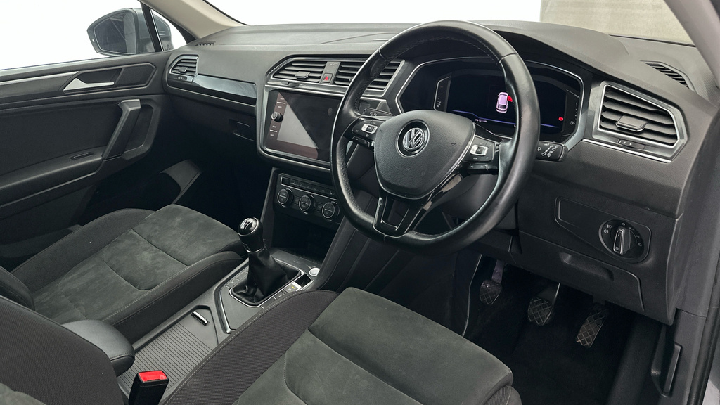 Volkswagen Tiguan Allspace Suv Black #12