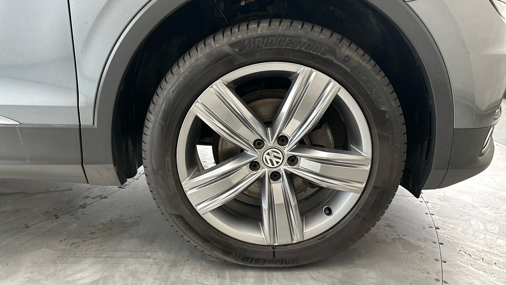 Volkswagen Tiguan Allspace Suv Black #26