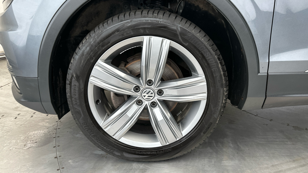 Volkswagen Tiguan Allspace Suv Black #23