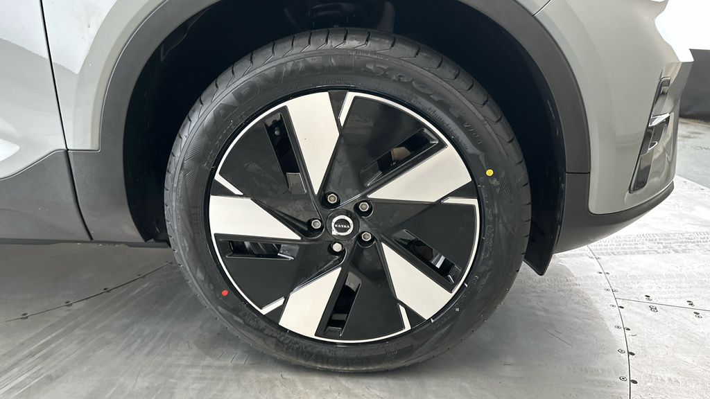 Volvo C40 170Kw Recharge Core 69Kwh Black #29