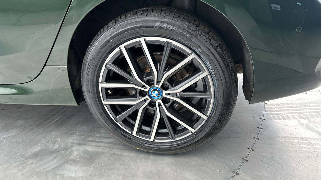 BMW 2 Series Active Tourer 220I Mht M Sport Dct White #25
