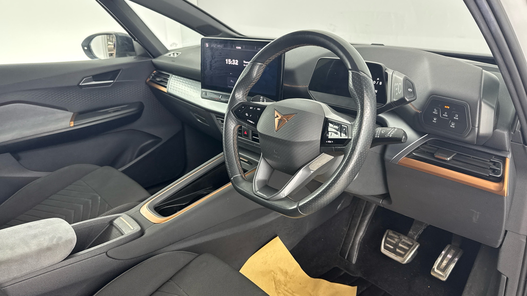Cupra Born 150Kw V1 58Kwh Red #9