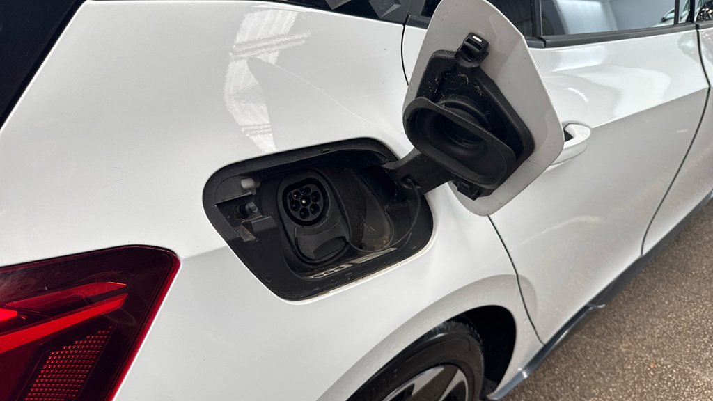 Cupra Born 150Kw V1 58Kwh Red #21