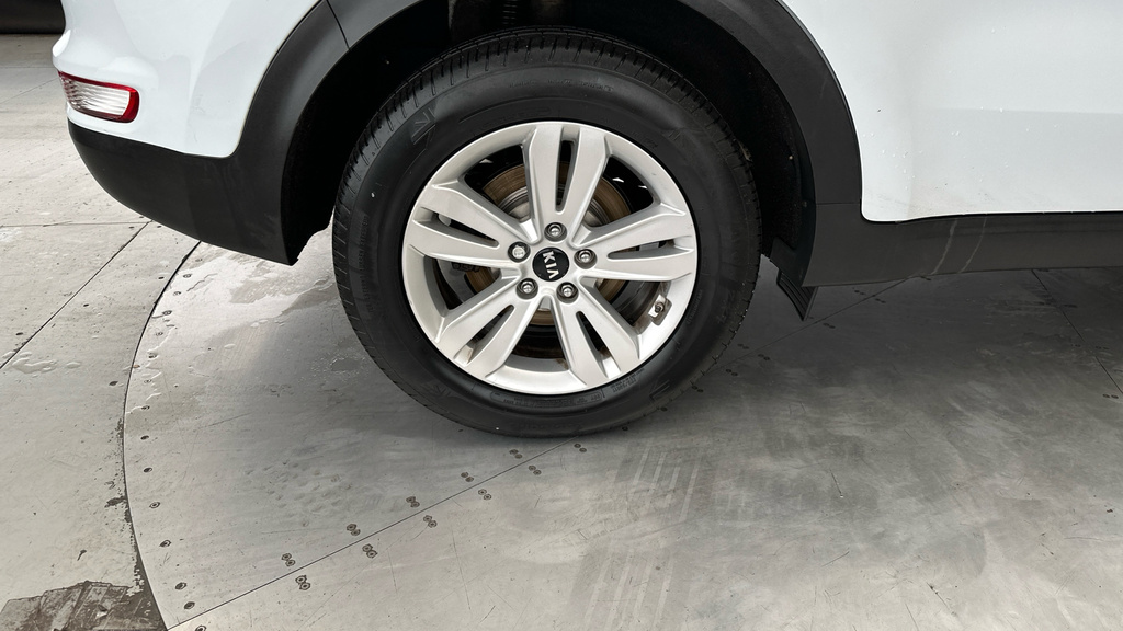 Kia Sportage 1.6L 1 White #24