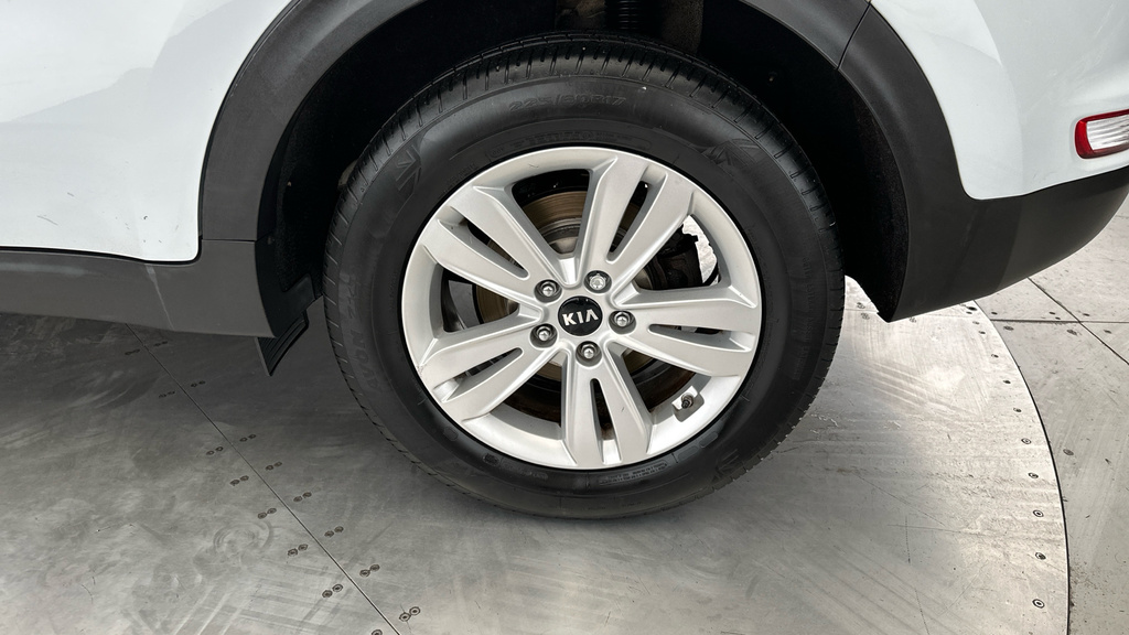 Kia Sportage 1.6L 1 White #23