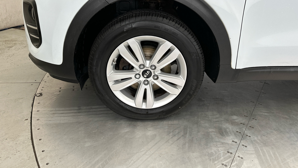 Kia Sportage 1.6L 1 White #22