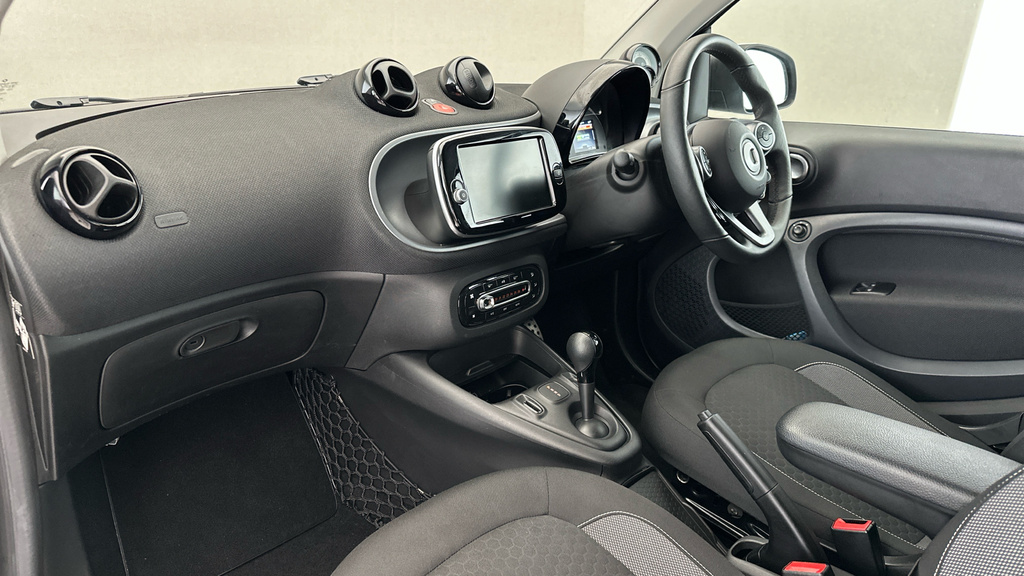 Smart Fortwo Coupe Eq Fortwo Premium White #12