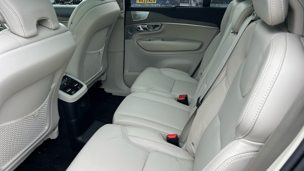 Volvo XC90 Recharge T8 Ultimate Awd Black #19