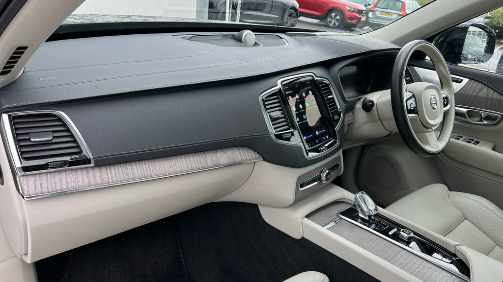Volvo XC90 Recharge T8 Ultimate Awd Black #10