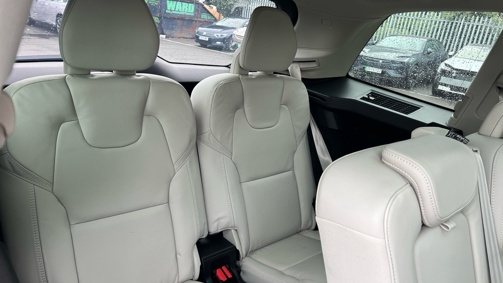 Volvo XC90 Recharge T8 Ultimate Awd Black #32
