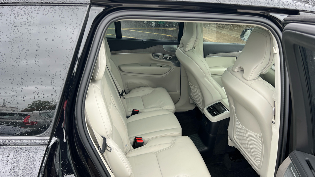 Volvo XC90 Recharge T8 Ultimate Awd Black #26