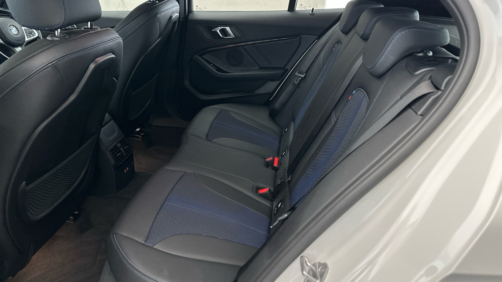 BMW 1 Series 118I M Sport Tech Pack 2022 Blue #20