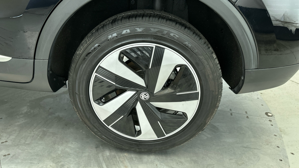 MG ZS Suv 1.5 Vti-tech Exclusive Euro 6 Ss 2023 Silver #25