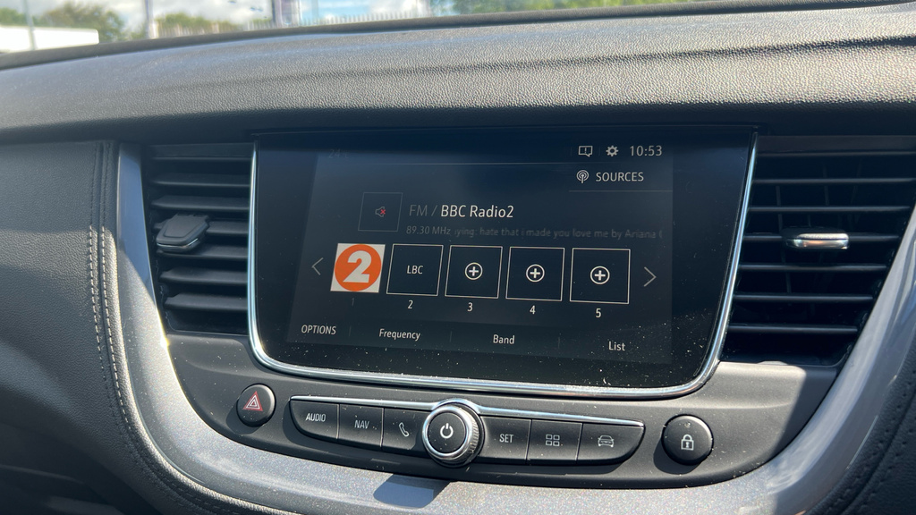 Vauxhall Grandland X Se White #34