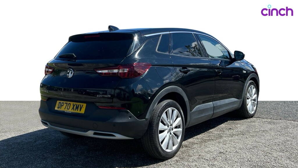 Vauxhall Grandland X Se White #3