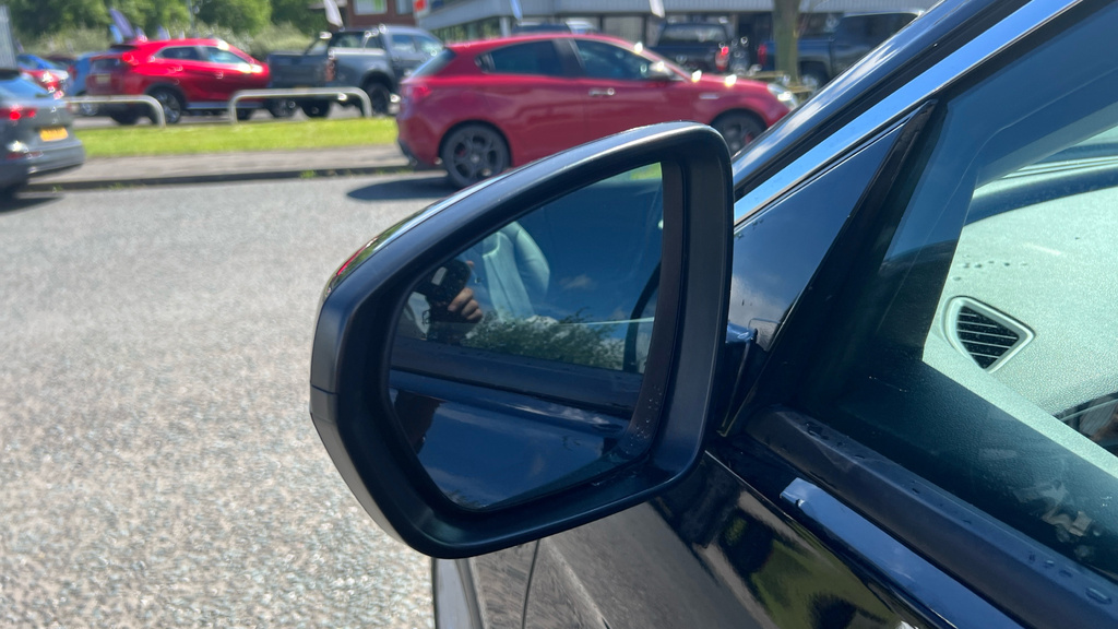 Vauxhall Grandland X Se White #42