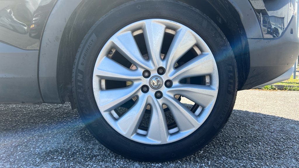 Vauxhall Grandland X Se White #18