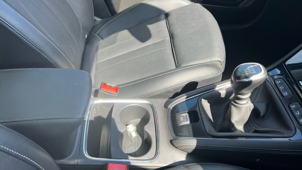 Vauxhall Grandland X Se White #30