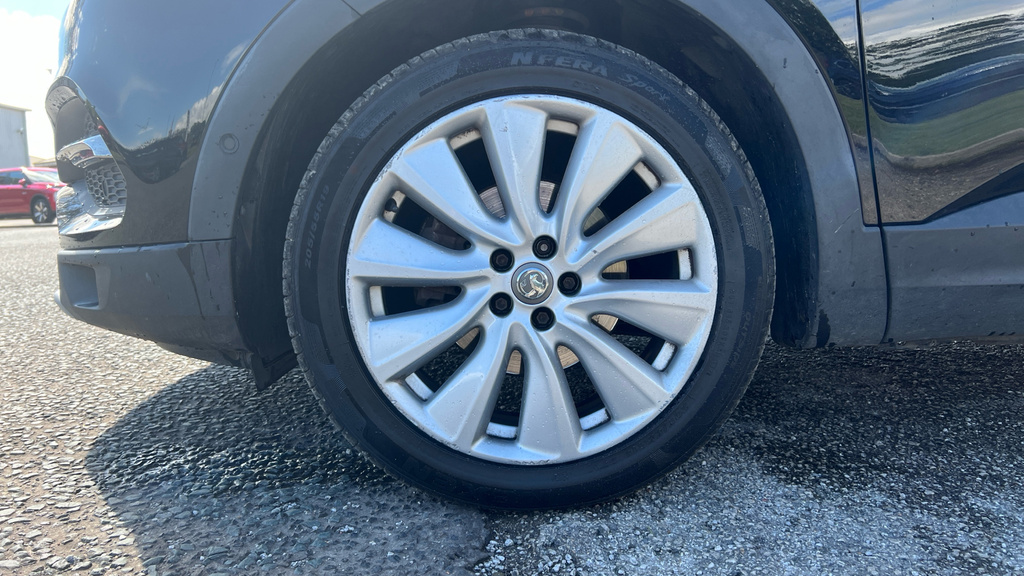 Vauxhall Grandland X Se White #17