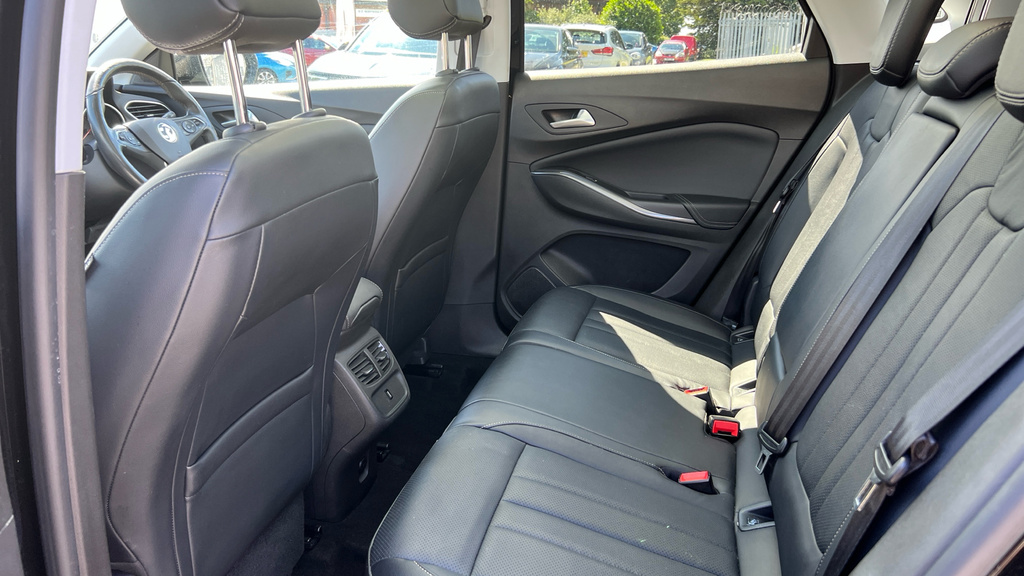 Vauxhall Grandland X Se White #14