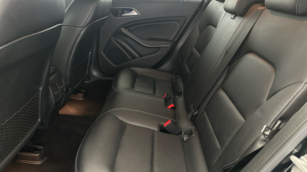 Mercedes-Benz A Class 2.1 A200d Amg Line Premium 7G-dct #20