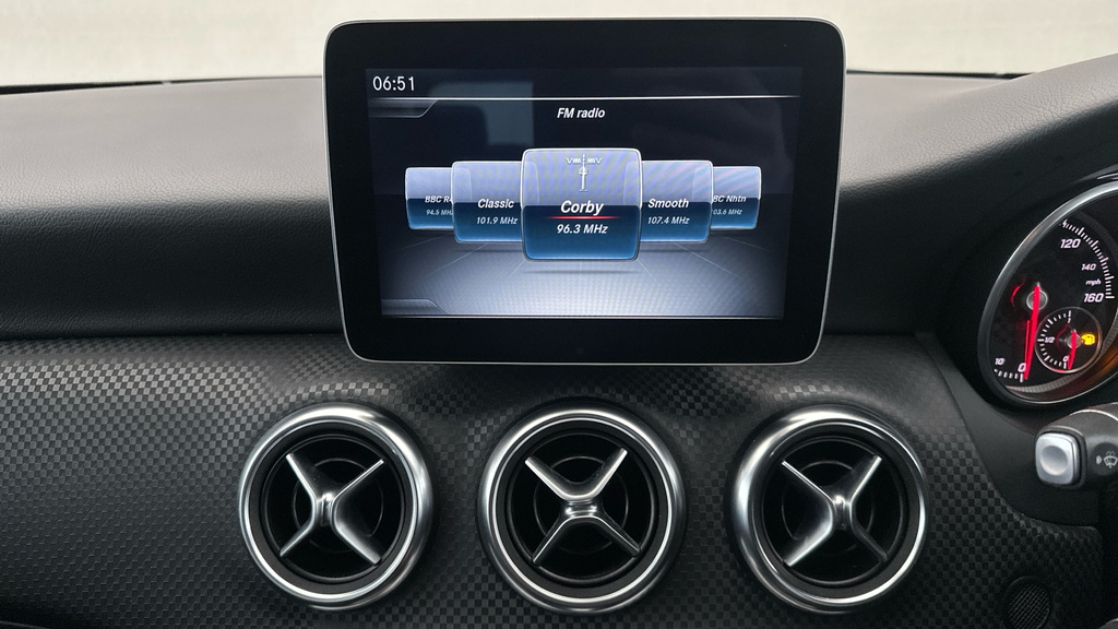 Mercedes-Benz A Class 2.1 A200d Amg Line Premium 7G-dct #18
