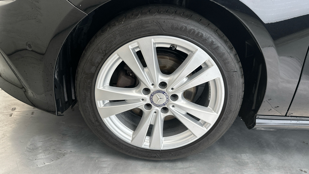 Mercedes-Benz A Class 2.1 A200d Amg Line Premium 7G-dct #23