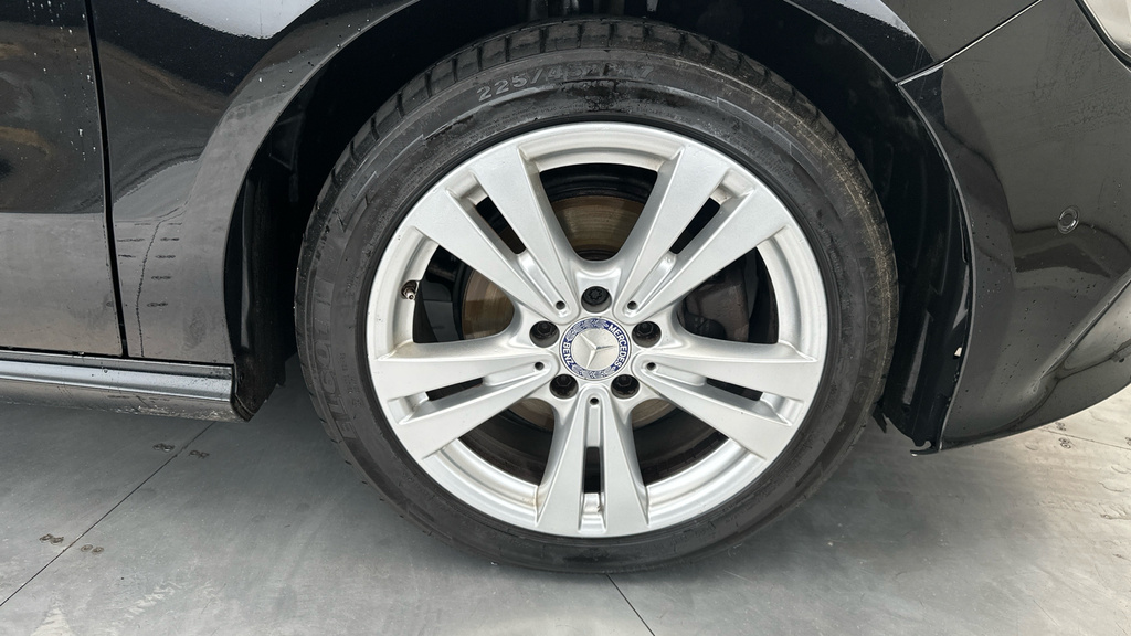 Mercedes-Benz A Class 2.1 A200d Amg Line Premium 7G-dct #26