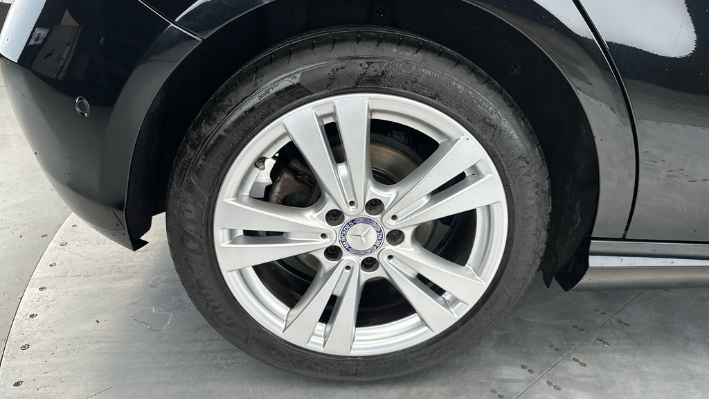 Mercedes-Benz A Class 2.1 A200d Amg Line Premium 7G-dct #25