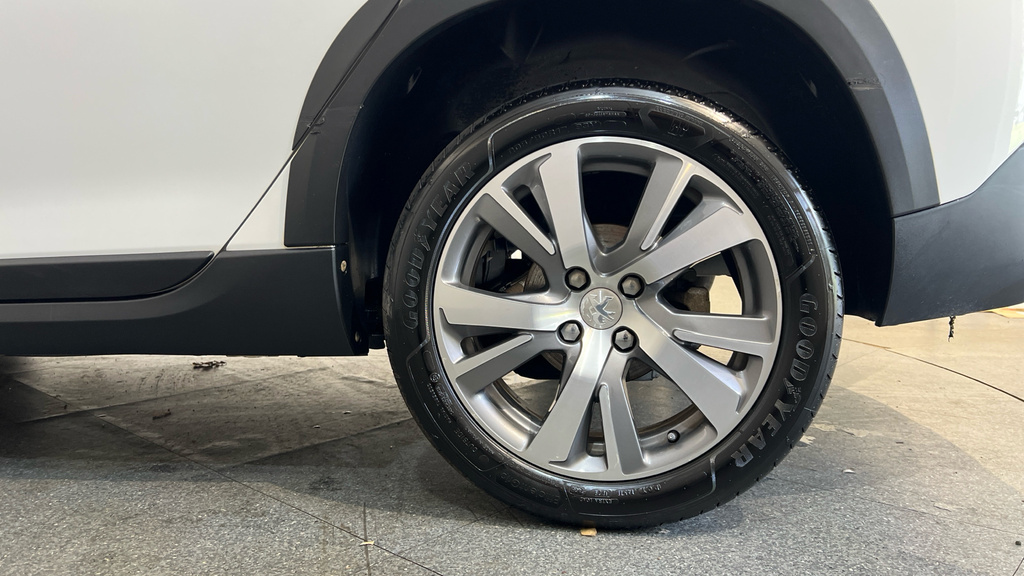 Peugeot 2008 Allure Premium Grey #19