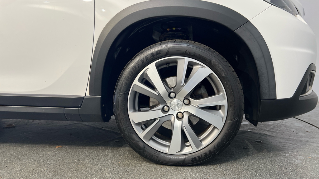 Peugeot 2008 Allure Premium Grey #17