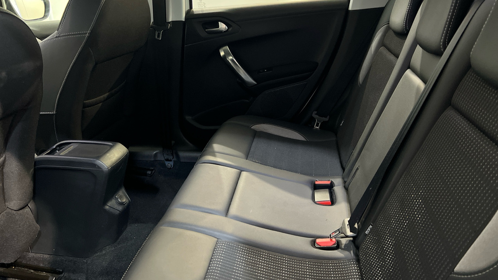Peugeot 2008 Allure Premium Grey #14