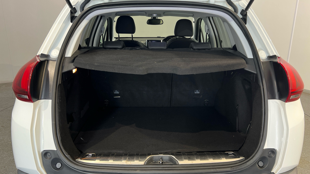 Peugeot 2008 Allure Premium Grey #15