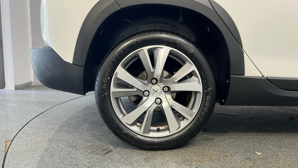 Peugeot 2008 Allure Premium Grey #20