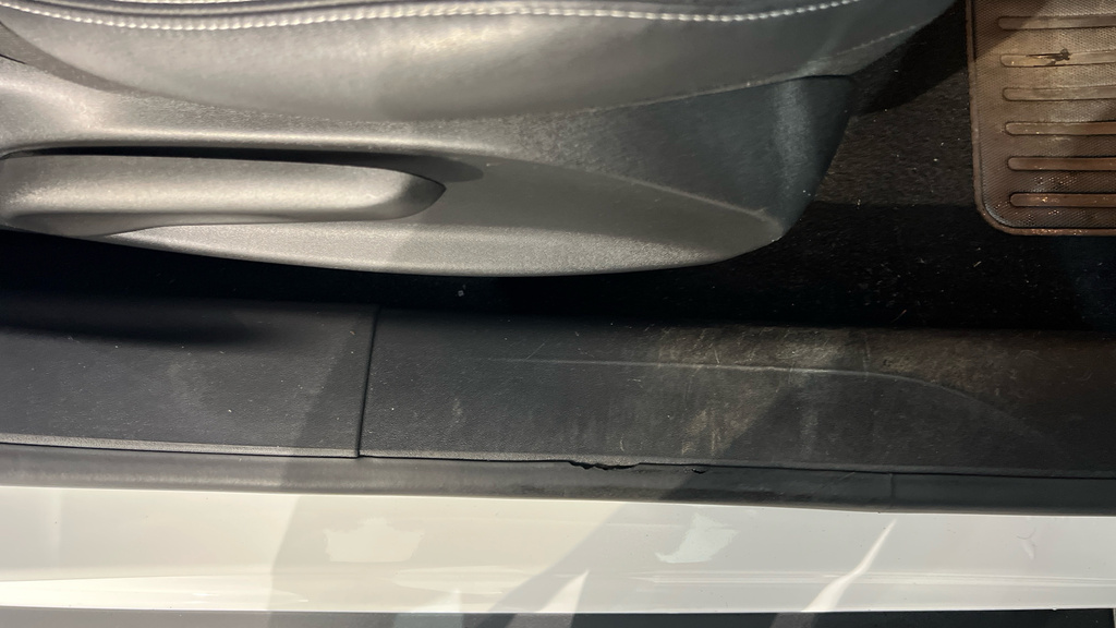 Peugeot 2008 Allure Premium Grey #36