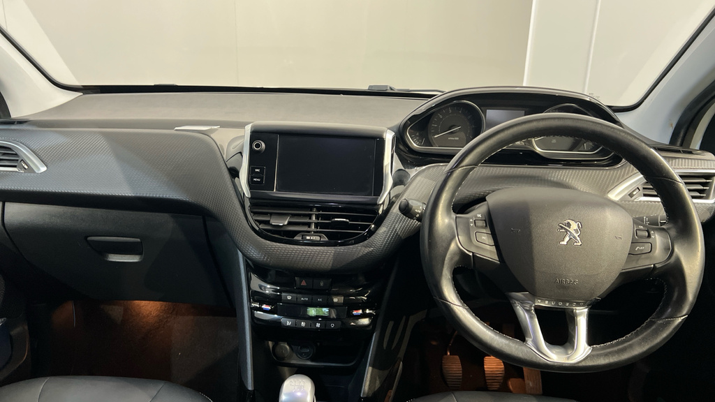 Peugeot 2008 Allure Premium Grey #11