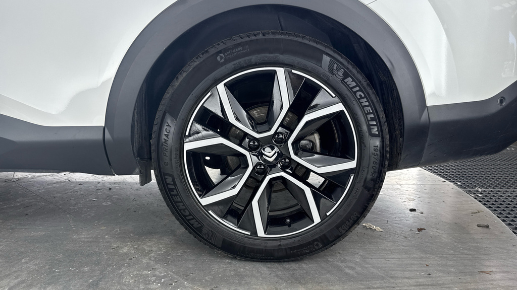Citroen e-C4 50Kwh Shine Plus 7.4Kw Charger #20