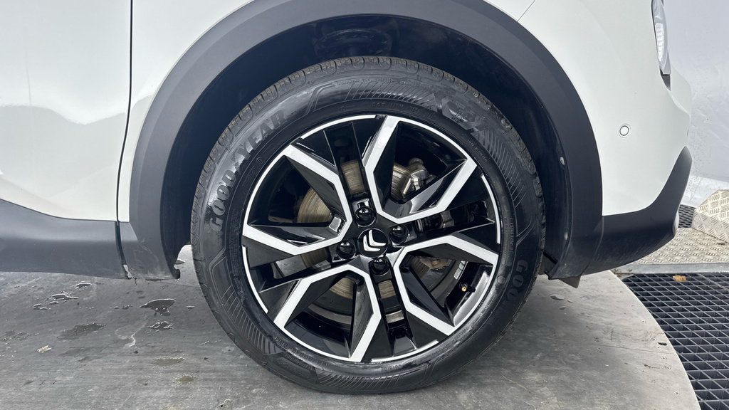 Citroen e-C4 50Kwh Shine Plus 7.4Kw Charger #18